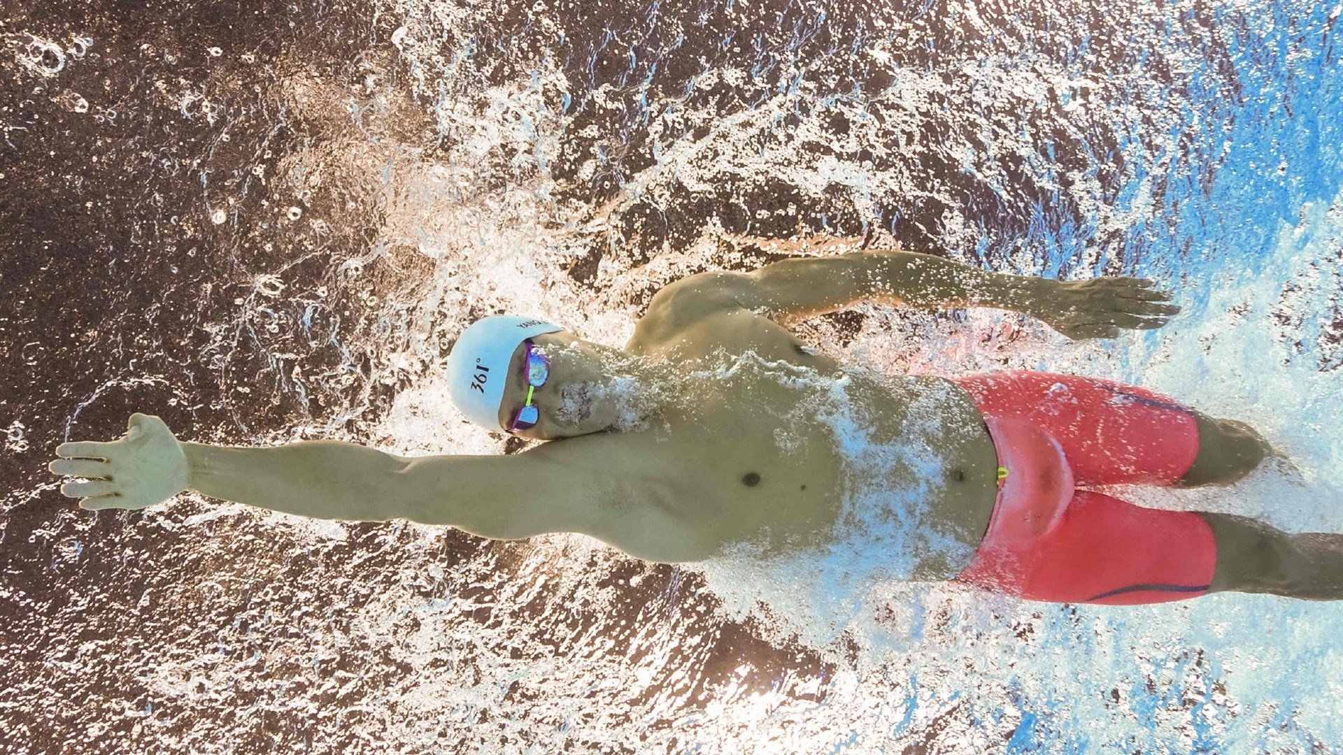 开云体育下载-姆巴佩对手完全无解，F1新赛季揭幕战之夜的速度启示录