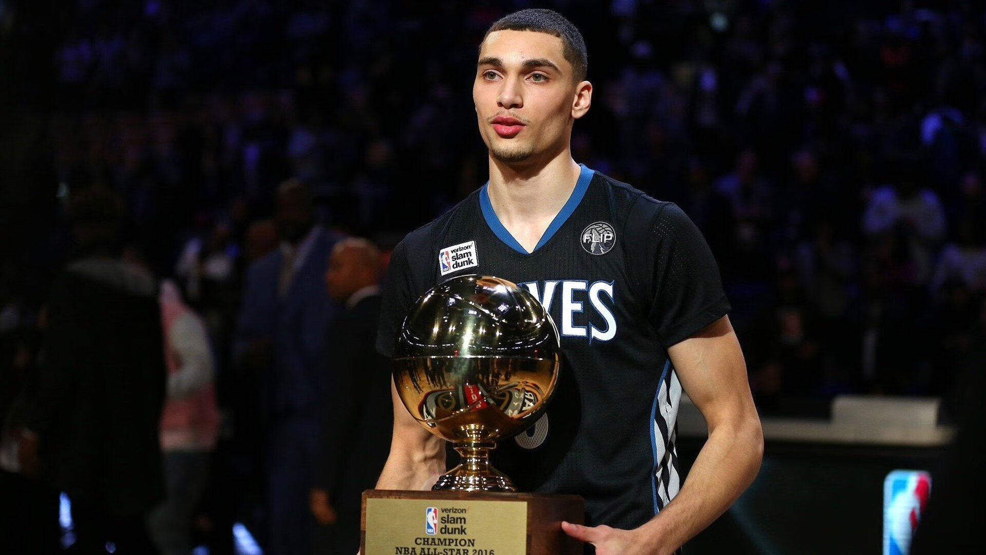 开云官网2026-武切维奇爆发！爵士强势拿下国王，内线巨兽觉醒引爆盐湖城